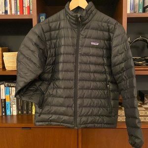 Patagonia black down sweater jacket. Men’s s. EUC